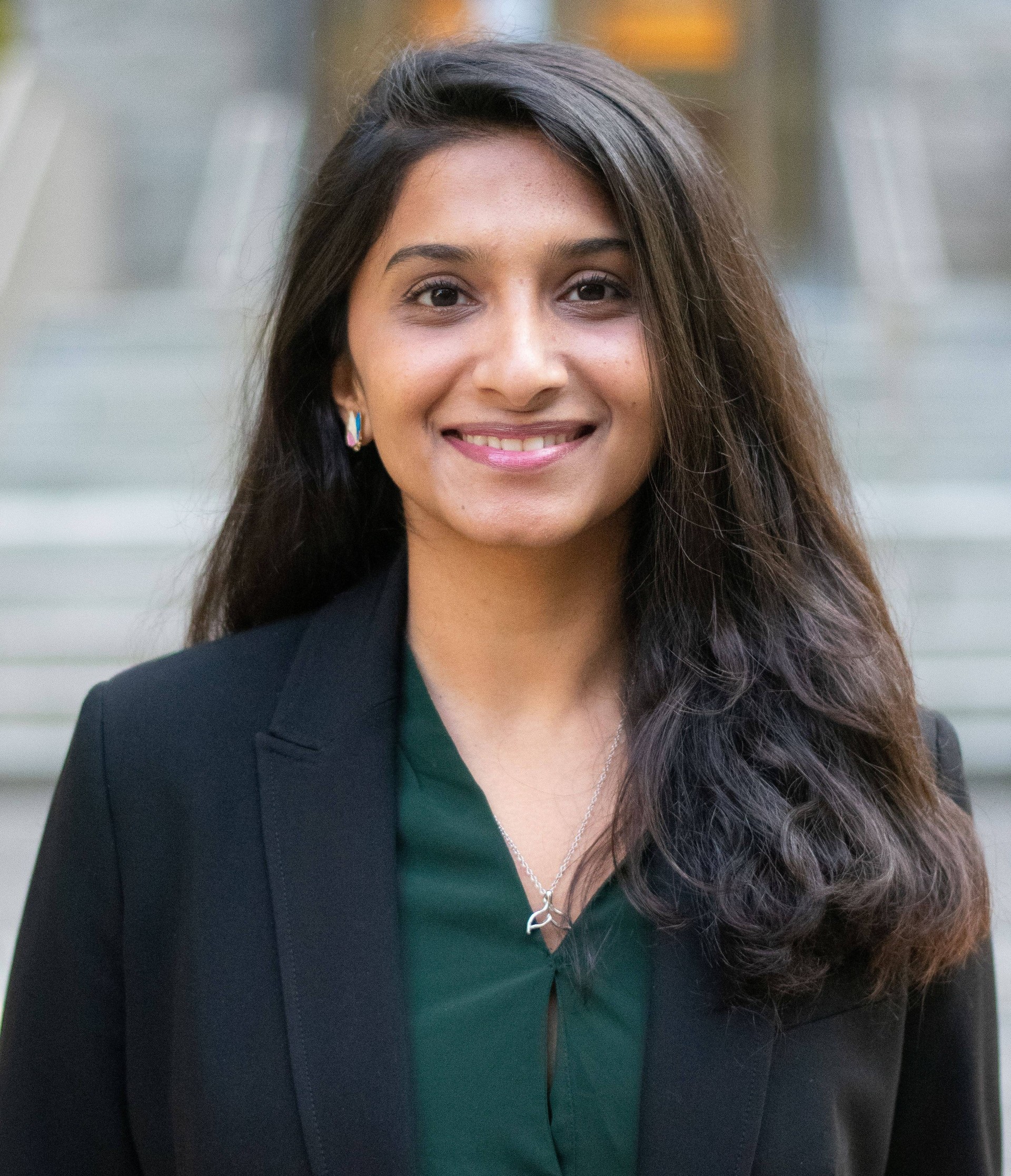 Headshot of Dr. Vasu Mathur